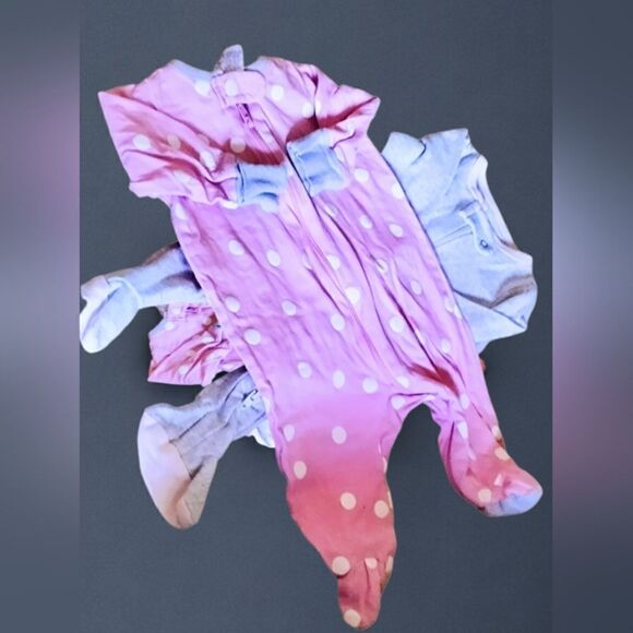 ONSIES/SLEEPERS 0-3 MONTHS BABY 26 various brands DISNEY/CARTERS/OLD NAVY CLEAN! - Picture 12 of 16